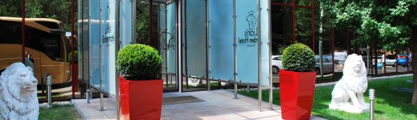 Lion's Garden Hotel.jpg